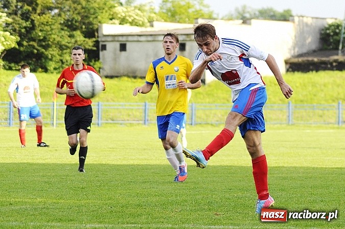 Zdjęcie w galerii na portalu naszraciborz.pl: Pewna wygrana Unii z GTS-em Bojszowy wiadomości z regionu
