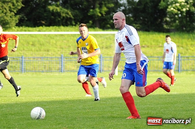 Zdjęcie w galerii na portalu naszraciborz.pl: Pewna wygrana Unii z GTS-em Bojszowy wiadomości z regionu