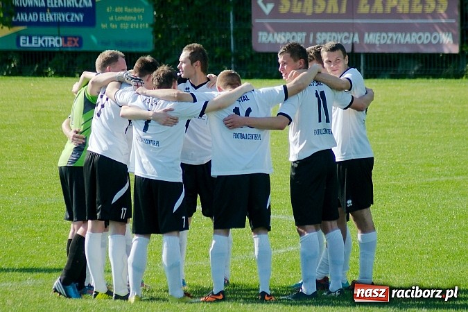 Zdjęcie w galerii na portalu naszraciborz.pl: Nawet Święty Piotr nie pomógł Ocicom. Bez goli przy Tuwima wiadomości z regionu