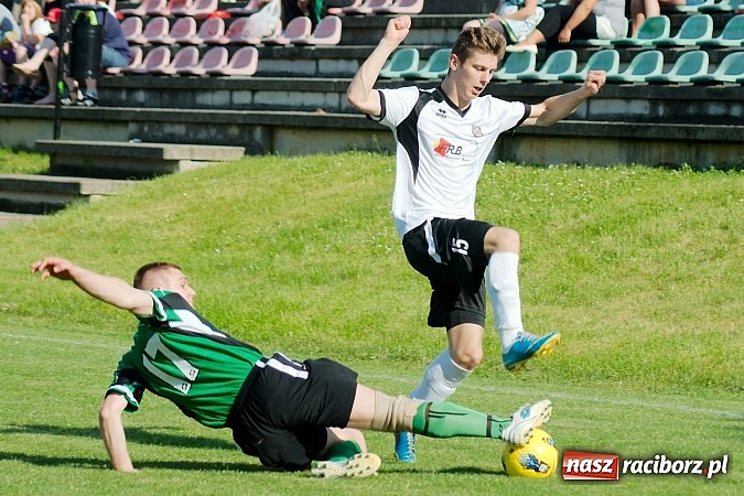 Zdjęcie w galerii na portalu naszraciborz.pl: Nawet Święty Piotr nie pomógł Ocicom. Bez goli przy Tuwima wiadomości z regionu