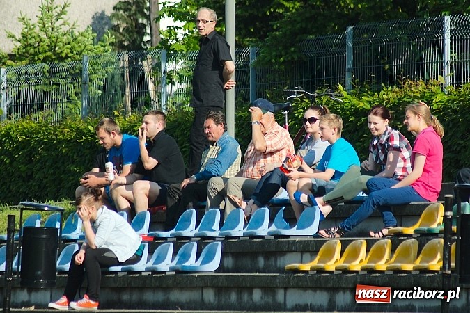 Zdjęcie w galerii na portalu naszraciborz.pl: Nawet Święty Piotr nie pomógł Ocicom. Bez goli przy Tuwima wiadomości z regionu