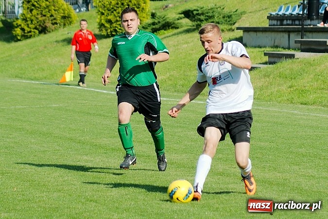 Zdjęcie w galerii na portalu naszraciborz.pl: Nawet Święty Piotr nie pomógł Ocicom. Bez goli przy Tuwima wiadomości z regionu