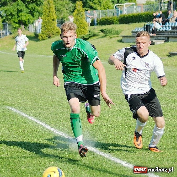 Zdjęcie w galerii na portalu naszraciborz.pl: Nawet Święty Piotr nie pomógł Ocicom. Bez goli przy Tuwima wiadomości z regionu