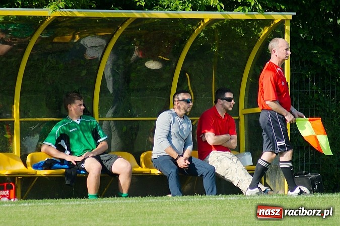 Zdjęcie w galerii na portalu naszraciborz.pl: Nawet Święty Piotr nie pomógł Ocicom. Bez goli przy Tuwima wiadomości z regionu