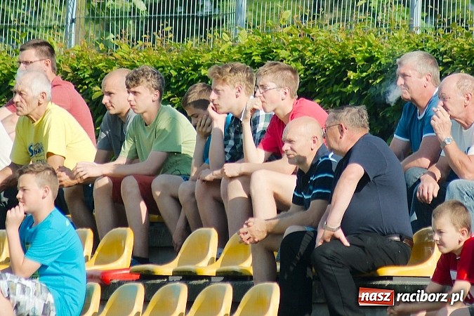 Zdjęcie w galerii na portalu naszraciborz.pl: Nawet Święty Piotr nie pomógł Ocicom. Bez goli przy Tuwima wiadomości z regionu