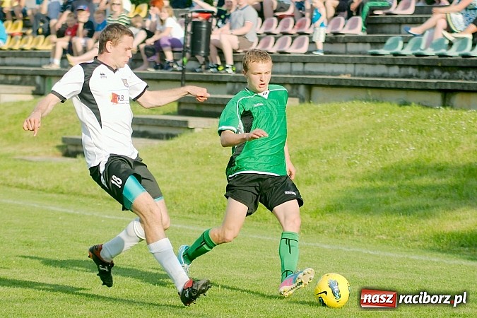 Zdjęcie w galerii na portalu naszraciborz.pl: Nawet Święty Piotr nie pomógł Ocicom. Bez goli przy Tuwima wiadomości z regionu