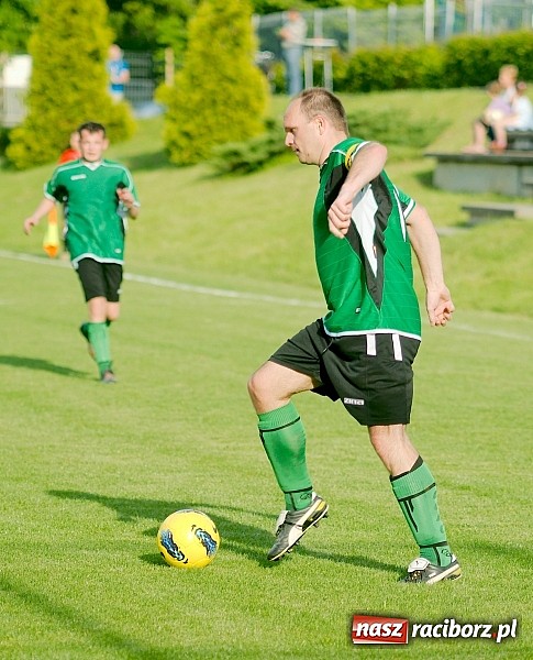Zdjęcie w galerii na portalu naszraciborz.pl: Nawet Święty Piotr nie pomógł Ocicom. Bez goli przy Tuwima wiadomości z regionu