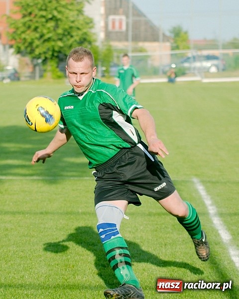 Zdjęcie w galerii na portalu naszraciborz.pl: Nawet Święty Piotr nie pomógł Ocicom. Bez goli przy Tuwima wiadomości z regionu