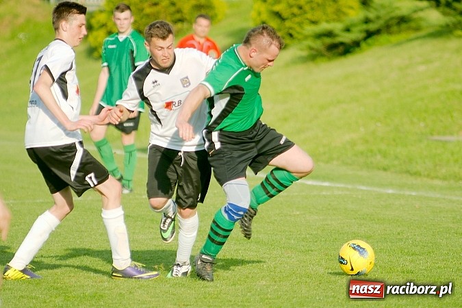Zdjęcie w galerii na portalu naszraciborz.pl: Nawet Święty Piotr nie pomógł Ocicom. Bez goli przy Tuwima wiadomości z regionu