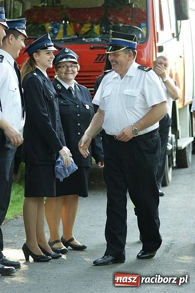 Zdjęcie w galerii na portalu naszraciborz.pl: Druhowie z gminy Pietrowice Wielkie pielgrzymowali wczoraj do św. Krzyża wiadomości z regionu