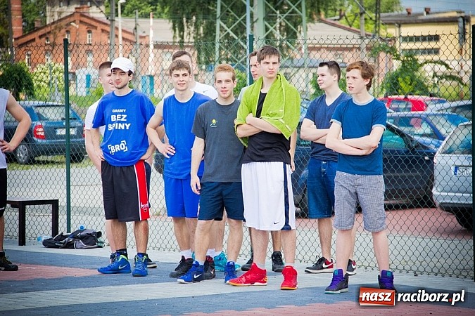 Zdjęcie w galerii na portalu naszraciborz.pl: Jedenaście teamów rywalizowało w streetballa  wiadomości z regionu