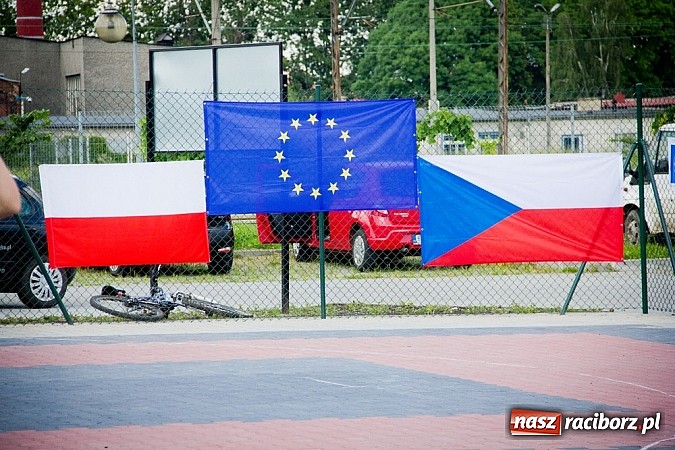 Zdjęcie w galerii na portalu naszraciborz.pl: Jedenaście teamów rywalizowało w streetballa  wiadomości z regionu