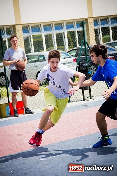 Zdjęcie w galerii na portalu naszraciborz.pl: Jedenaście teamów rywalizowało w streetballa  wiadomości z regionu