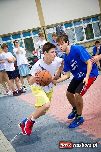 Zdjęcie w galerii na portalu naszraciborz.pl: Jedenaście teamów rywalizowało w streetballa  wiadomości z regionu