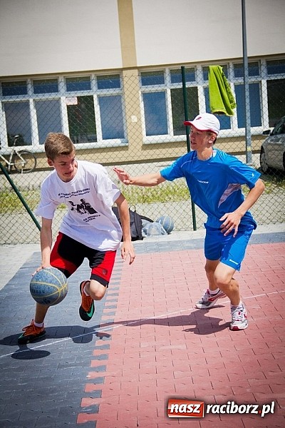 Zdjęcie w galerii na portalu naszraciborz.pl: Jedenaście teamów rywalizowało w streetballa  wiadomości z regionu