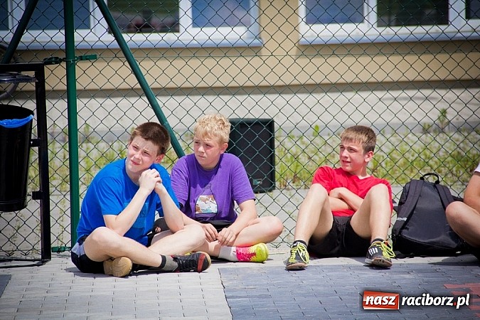 Zdjęcie w galerii na portalu naszraciborz.pl: Jedenaście teamów rywalizowało w streetballa  wiadomości z regionu