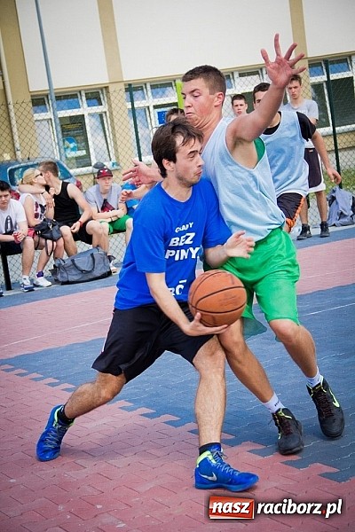 Zdjęcie w galerii na portalu naszraciborz.pl: Jedenaście teamów rywalizowało w streetballa  wiadomości z regionu