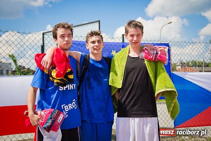 Zdjęcie w galerii na portalu naszraciborz.pl: Jedenaście teamów rywalizowało w streetballa  wiadomości z regionu