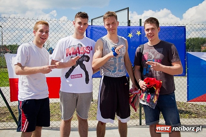 Zdjęcie w galerii na portalu naszraciborz.pl: Jedenaście teamów rywalizowało w streetballa  wiadomości z regionu