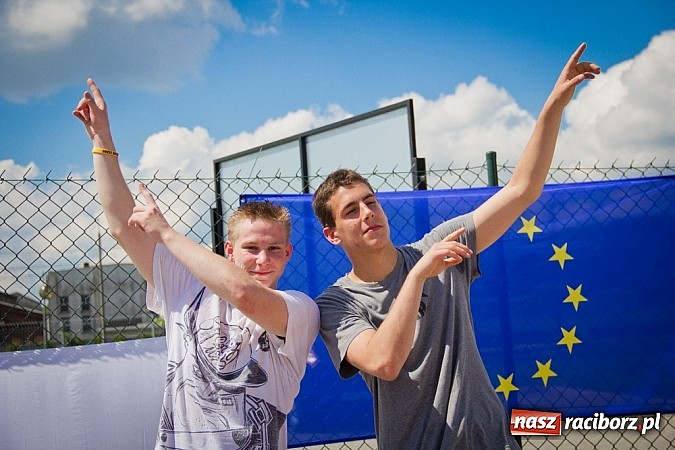 Zdjęcie w galerii na portalu naszraciborz.pl: Jedenaście teamów rywalizowało w streetballa  wiadomości z regionu