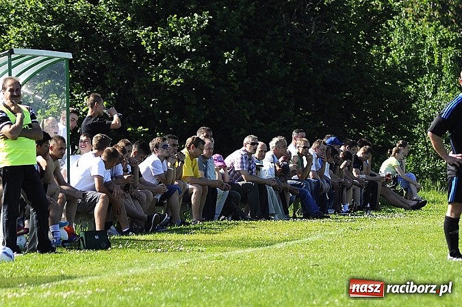 Zdjęcie w galerii na portalu naszraciborz.pl: Brzezie i Kobyla podzieliły się punktami wiadomości z regionu