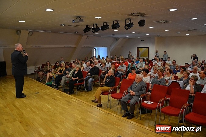Zdjęcie w galerii na portalu naszraciborz.pl: Premiera filmu przegrała z... prądem wiadomości z regionu