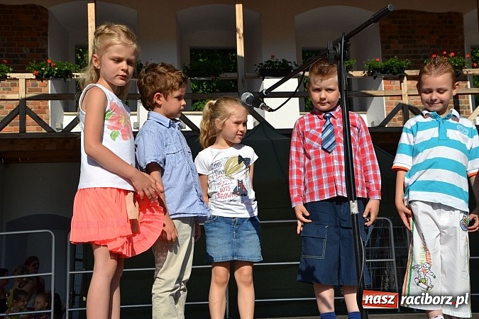 Zdjęcie w galerii na portalu naszraciborz.pl: Zamkowy piknik dla mam już za nami wiadomości z regionu