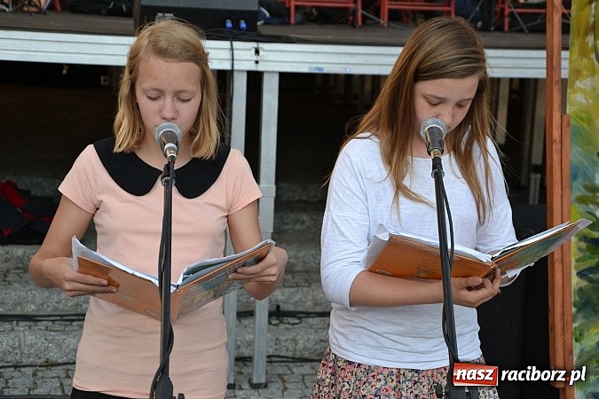 Zdjęcie w galerii na portalu naszraciborz.pl: Zamkowy piknik dla mam już za nami wiadomości z regionu