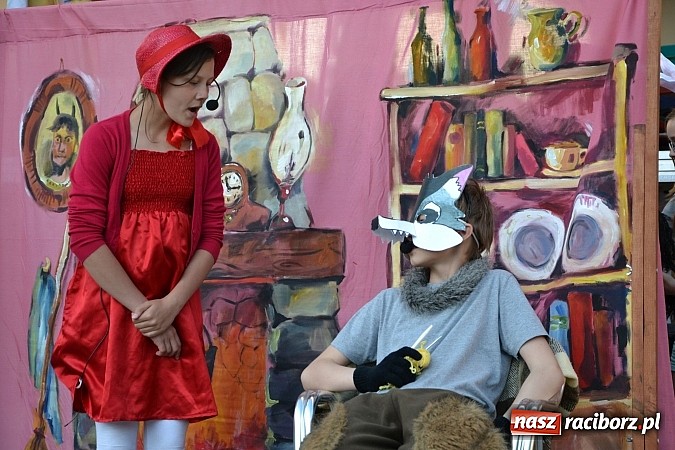 Zdjęcie w galerii na portalu naszraciborz.pl: Zamkowy piknik dla mam już za nami wiadomości z regionu