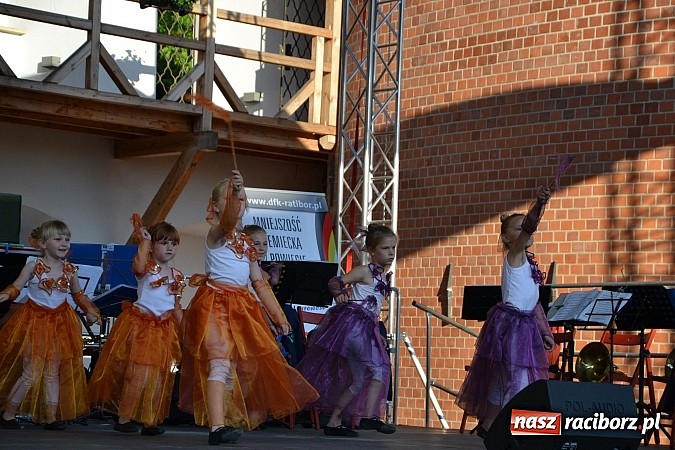 Zdjęcie w galerii na portalu naszraciborz.pl: Zamkowy piknik dla mam już za nami wiadomości z regionu