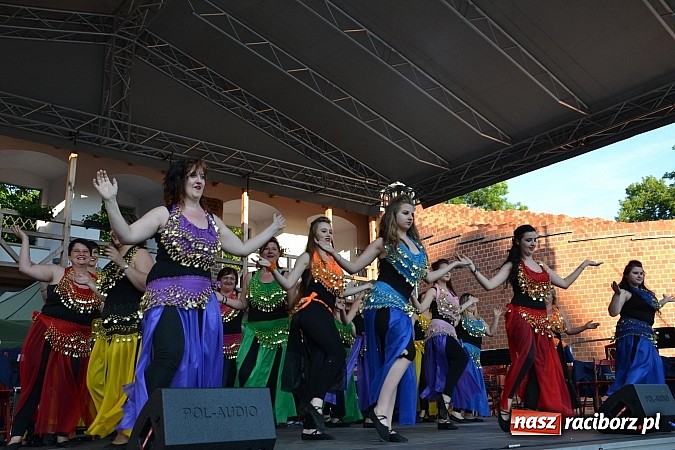 Zdjęcie w galerii na portalu naszraciborz.pl: Zamkowy piknik dla mam już za nami wiadomości z regionu