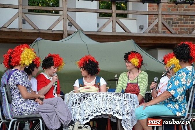 Zdjęcie w galerii na portalu naszraciborz.pl: Zamkowy piknik dla mam już za nami wiadomości z regionu