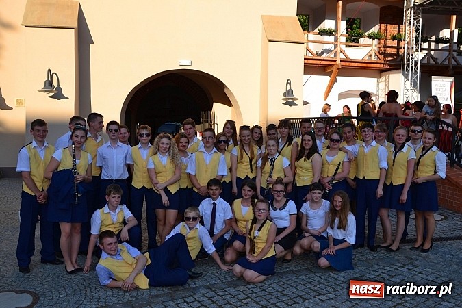 Zdjęcie w galerii na portalu naszraciborz.pl: Zamkowy piknik dla mam już za nami wiadomości z regionu