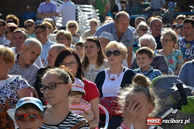 Zdjęcie w galerii na portalu naszraciborz.pl: Zamkowy piknik dla mam już za nami wiadomości z regionu