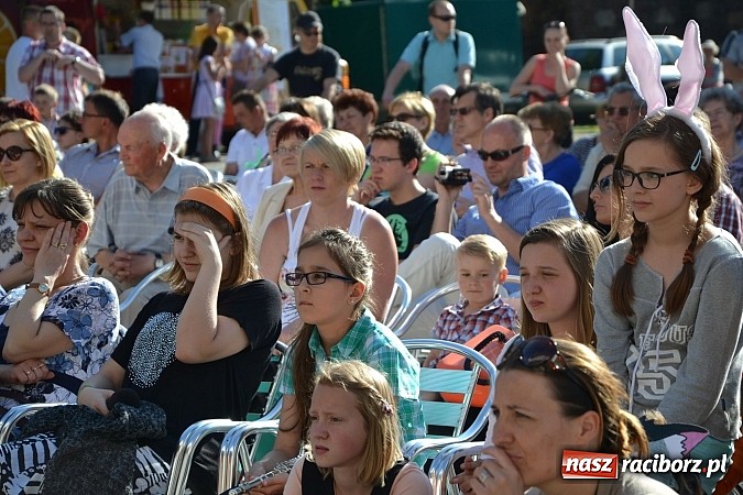 Zdjęcie w galerii na portalu naszraciborz.pl: Zamkowy piknik dla mam już za nami wiadomości z regionu