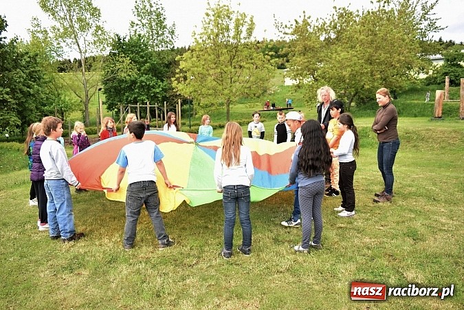 Zdjęcie w galerii na portalu naszraciborz.pl: Bajki i sport pomostem do wnętrza dziecka wiadomości z regionu