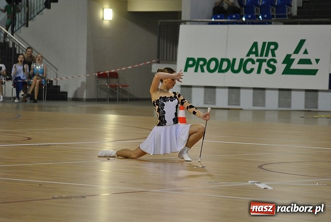 Zdjęcie w galerii na portalu naszraciborz.pl: 19 tytułów mistrzowskich i 9 pucharów mażoretek Tęczy  wiadomości z regionu