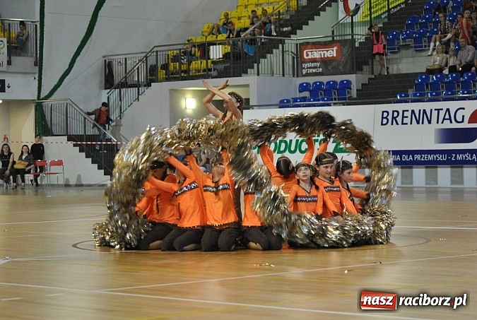 Zdjęcie w galerii na portalu naszraciborz.pl: 19 tytułów mistrzowskich i 9 pucharów mażoretek Tęczy  wiadomości z regionu