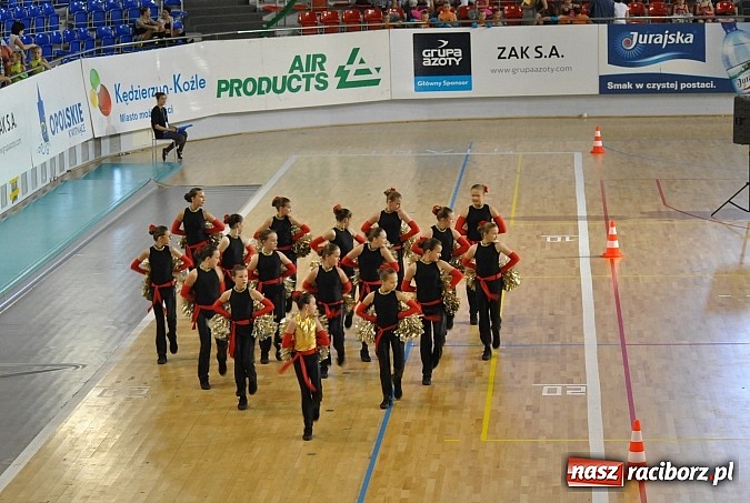 Zdjęcie w galerii na portalu naszraciborz.pl: 19 tytułów mistrzowskich i 9 pucharów mażoretek Tęczy  wiadomości z regionu