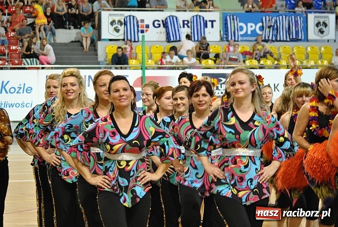 Zdjęcie w galerii na portalu naszraciborz.pl: 19 tytułów mistrzowskich i 9 pucharów mażoretek Tęczy  wiadomości z regionu
