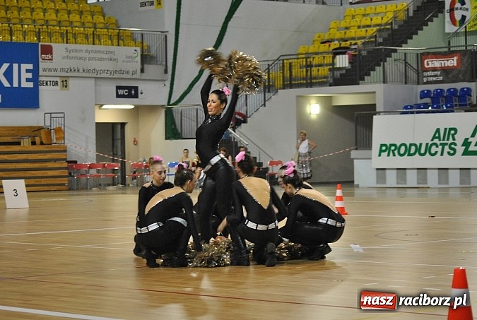 Zdjęcie w galerii na portalu naszraciborz.pl: 19 tytułów mistrzowskich i 9 pucharów mażoretek Tęczy  wiadomości z regionu