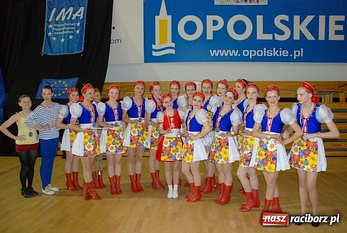 Zdjęcie w galerii na portalu naszraciborz.pl: 19 tytułów mistrzowskich i 9 pucharów mażoretek Tęczy  wiadomości z regionu