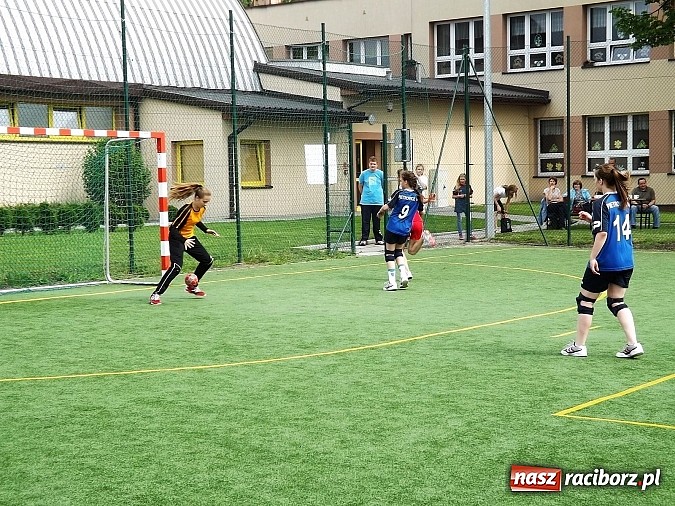 Zdjęcie w galerii na portalu naszraciborz.pl: Wojewódzki Finał Szczypiorniaka pierwszy raz w gminie Pietrowice Wielkie wiadomości z regionu