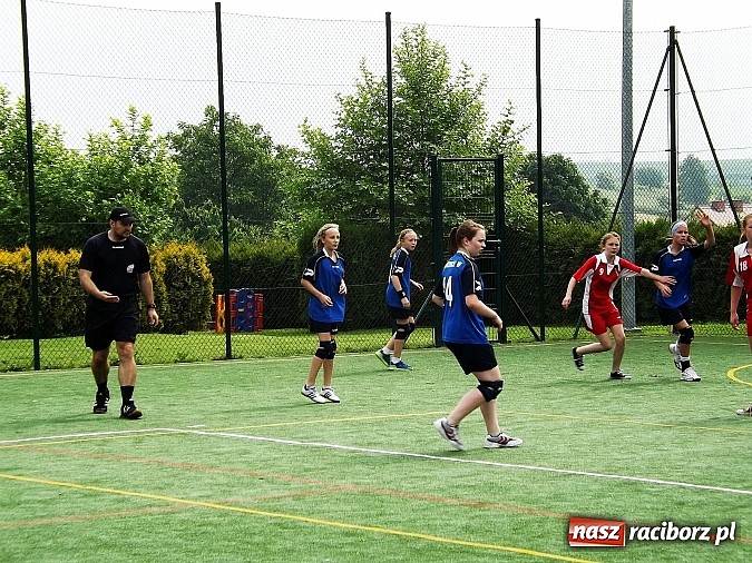 Zdjęcie w galerii na portalu naszraciborz.pl: Wojewódzki Finał Szczypiorniaka pierwszy raz w gminie Pietrowice Wielkie wiadomości z regionu