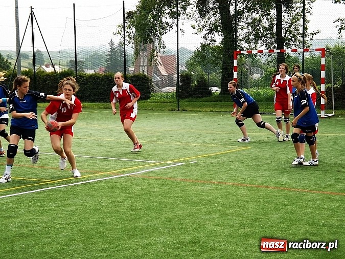 Zdjęcie w galerii na portalu naszraciborz.pl: Wojewódzki Finał Szczypiorniaka pierwszy raz w gminie Pietrowice Wielkie wiadomości z regionu