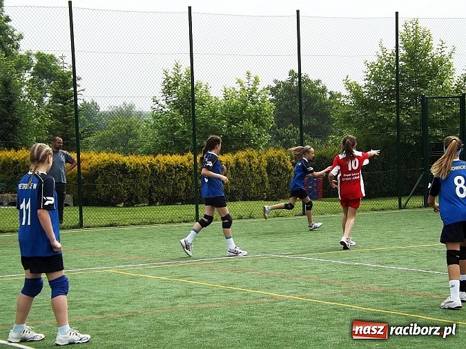 Zdjęcie w galerii na portalu naszraciborz.pl: Wojewódzki Finał Szczypiorniaka pierwszy raz w gminie Pietrowice Wielkie wiadomości z regionu