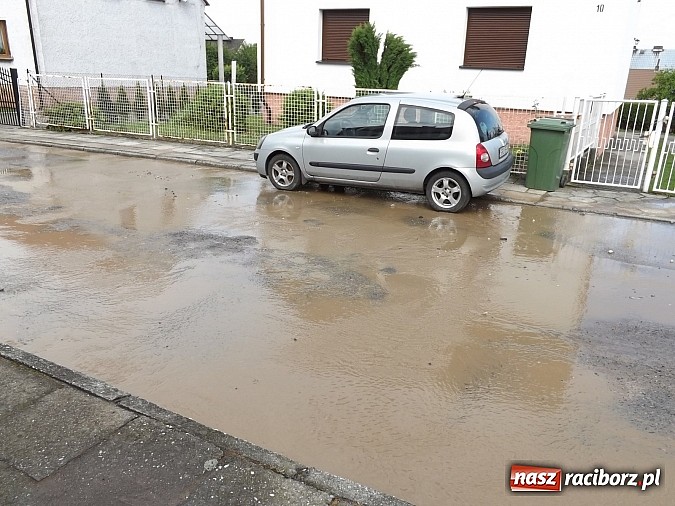 Zdjęcie w galerii na portalu naszraciborz.pl: Sobieskiego zalana drugi raz w ciągu doby  wiadomości z regionu