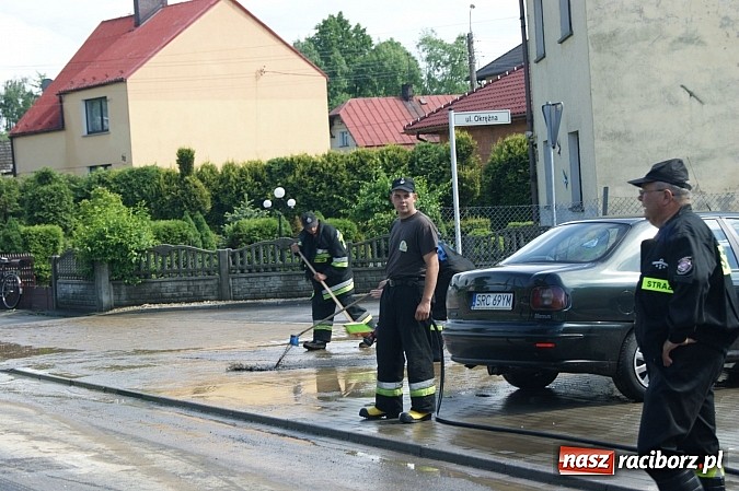 Zdjęcie w galerii na portalu naszraciborz.pl: Skutki nawałnicy. Owsiszcze zalane błotem  wiadomości z regionu