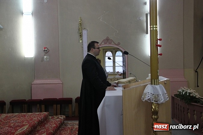 Zdjęcie w galerii na portalu naszraciborz.pl: Dziecięcy ch&oacute;r Eichendorffa koncertuje z okazji Dnia Matki wiadomości z regionu