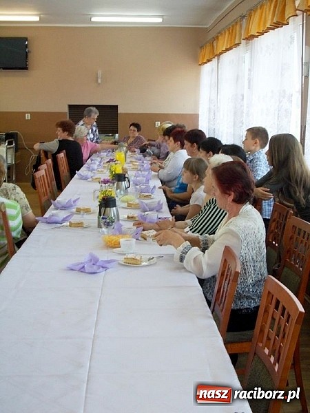 Zdjęcie w galerii na portalu naszraciborz.pl: Wyjątkowy Dzień Matki w Rudzie Kozielskiej wiadomości z regionu